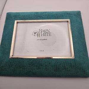 🖼️ Barn White Teal Textured Picture Frame | Holds 4x6 Photo